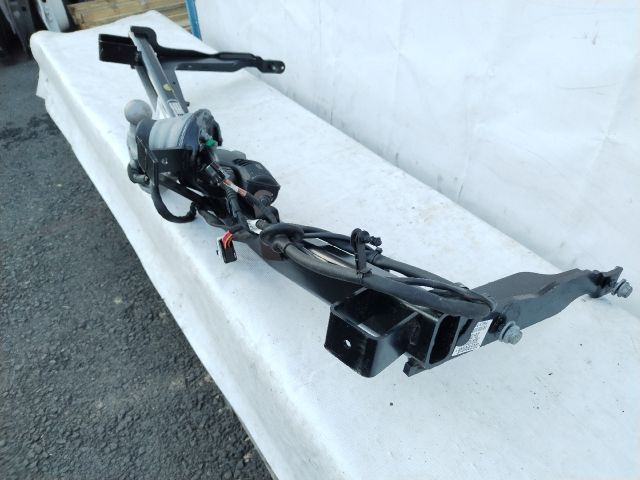 bontott SKODA KODIAQ Vonóhorog