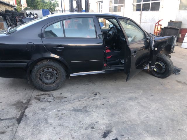 bontott SKODA OCTAVIA I Bal hátsó Rugó