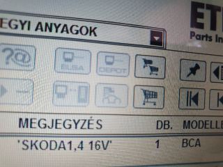 bontott SKODA OCTAVIA I Felső Motorburkolat