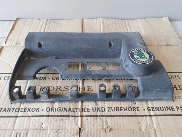 bontott SKODA OCTAVIA I Felső Motorburkolat