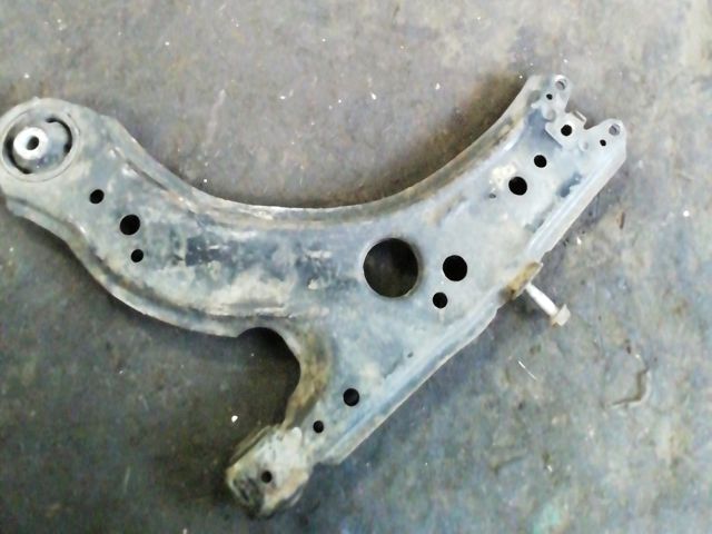 bontott SKODA OCTAVIA I Jobb első Lengőkar