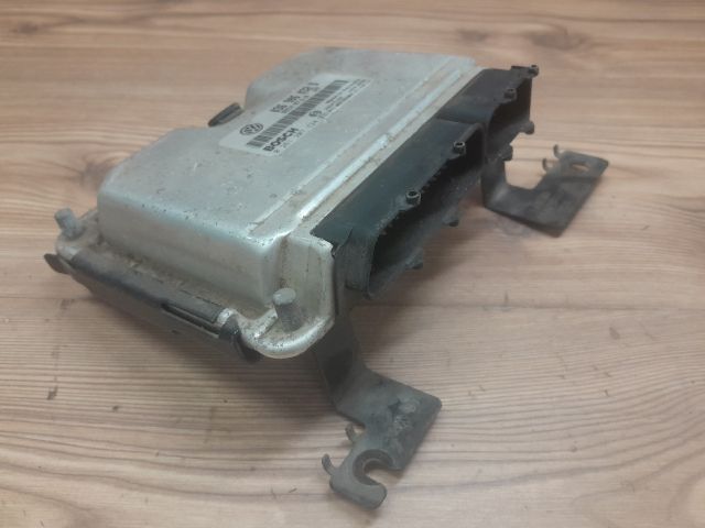 bontott SKODA OCTAVIA I Motorvezérlő