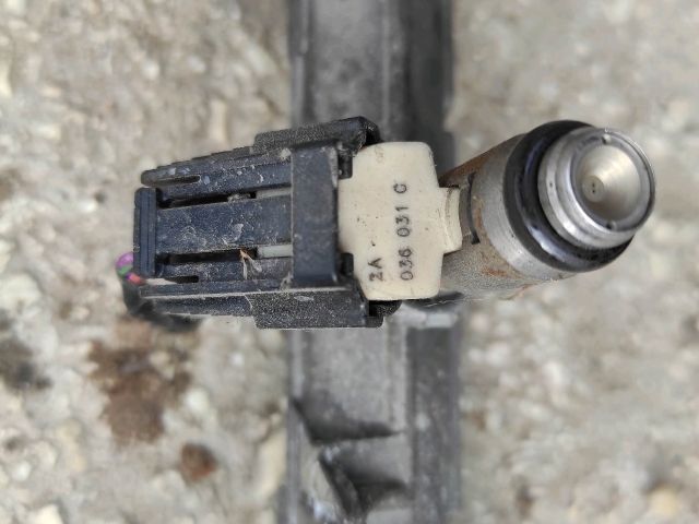 bontott SKODA OCTAVIA I Porlasztó Sor / Híd