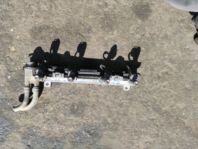 bontott SKODA OCTAVIA I Porlasztó Sor / Híd