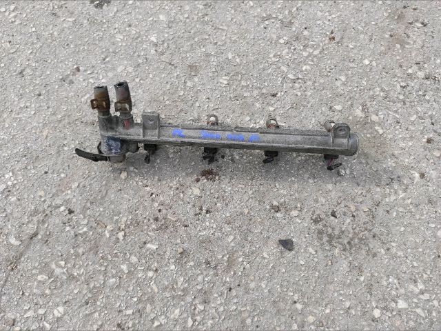 bontott SKODA OCTAVIA I Porlasztó Sor / Híd