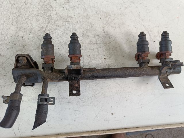 bontott SKODA OCTAVIA I Porlasztó Sor / Híd