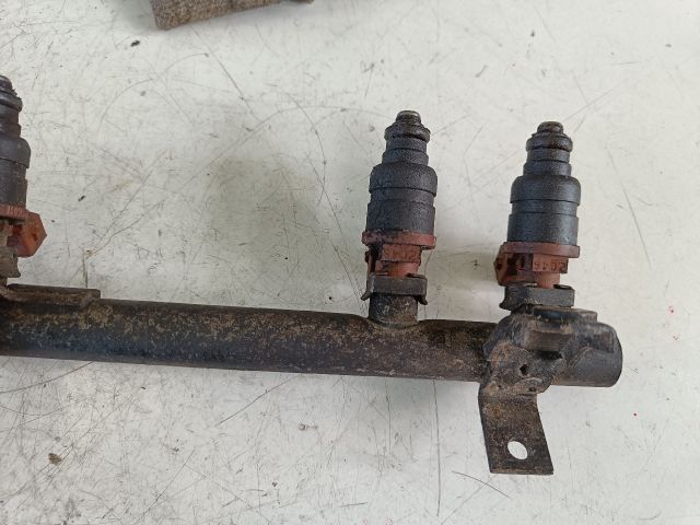 bontott SKODA OCTAVIA I Porlasztó Sor / Híd