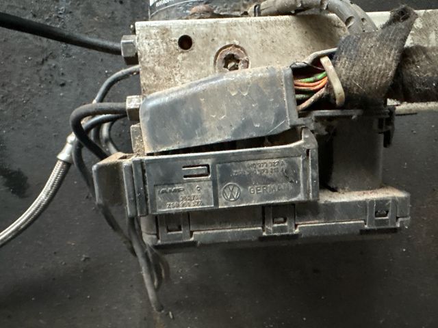 bontott SKODA OCTAVIA I ABS Kocka