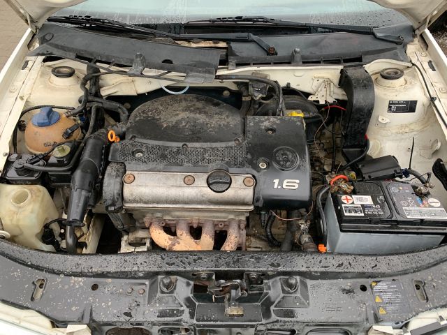 bontott SKODA OCTAVIA I Bal Féltengely