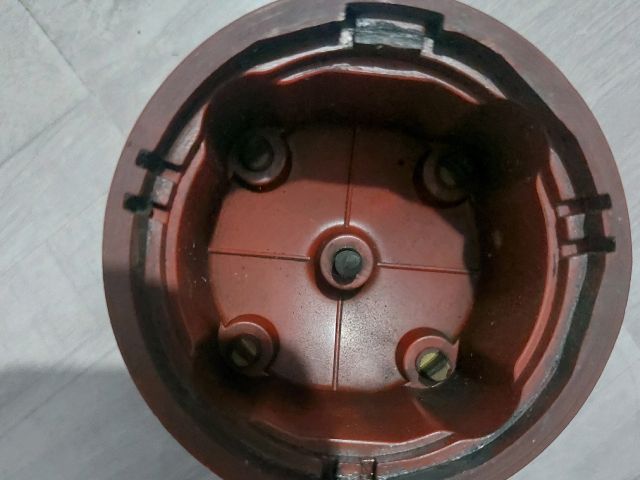 bontott SKODA OCTAVIA I Gyújtáselosztó Fedél