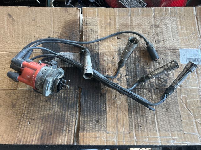 bontott SKODA OCTAVIA I Gyújtáselosztó