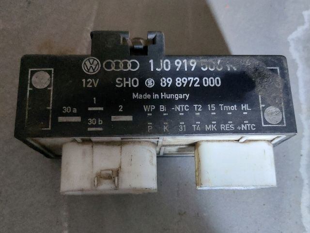 bontott SKODA OCTAVIA I Hűtőventilátor Relé