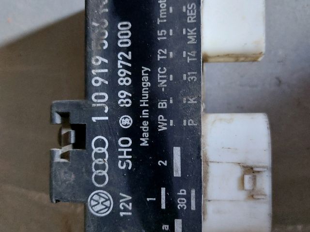 bontott SKODA OCTAVIA I Hűtőventilátor Relé