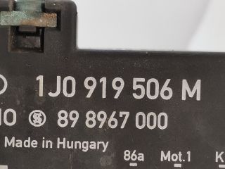 bontott SKODA OCTAVIA I Hűtőventilátor Relé