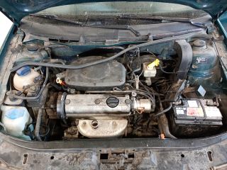 bontott SKODA OCTAVIA I Jobb első Csonkállvány Kerékaggyal