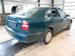 bontott SKODA OCTAVIA I Jobb első Csonkállvány Kerékaggyal