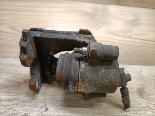 bontott SKODA OCTAVIA I Jobb első Féknyereg Munkahengerrel