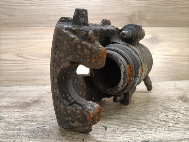 bontott SKODA OCTAVIA I Jobb első Féknyereg Munkahengerrel