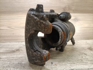 bontott SKODA OCTAVIA I Jobb első Féknyereg Munkahengerrel