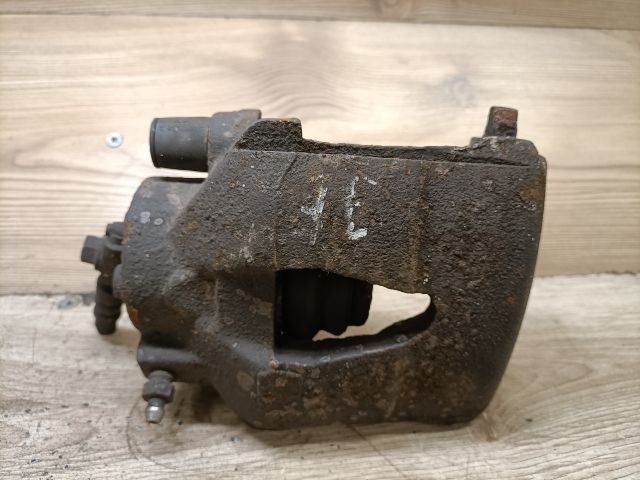 bontott SKODA OCTAVIA I Jobb első Féknyereg Munkahengerrel