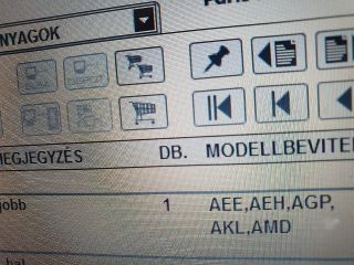 bontott SKODA OCTAVIA I Jobb első Kerékagy