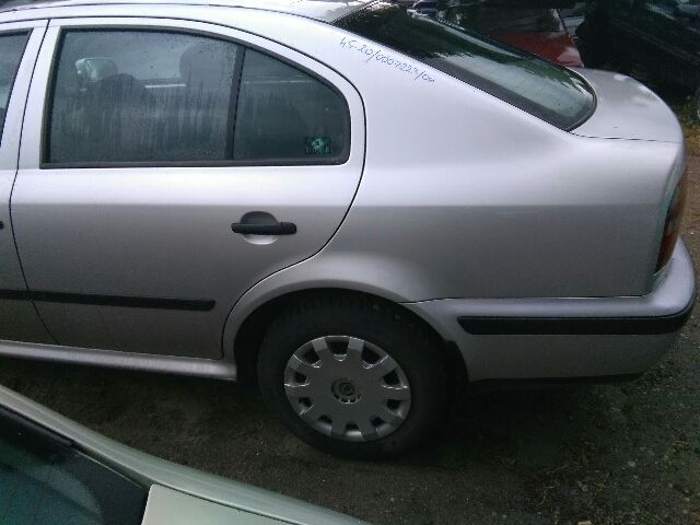 bontott SKODA OCTAVIA I Jobb első Rugó