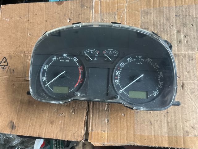 bontott SKODA OCTAVIA I Kilométeróra