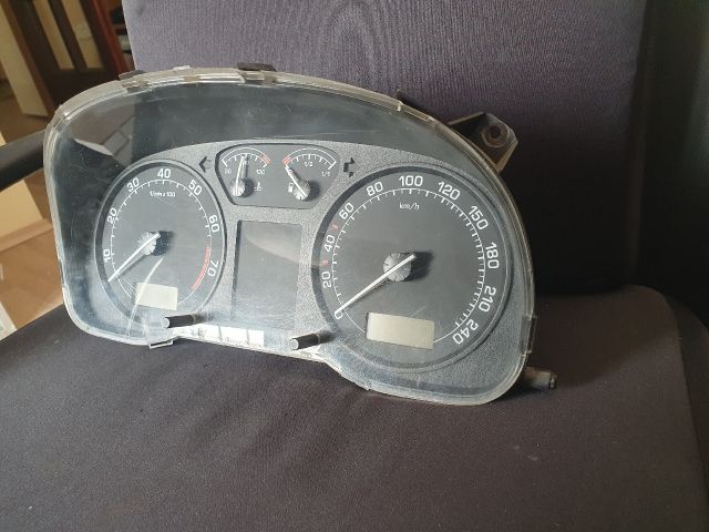 bontott SKODA OCTAVIA I Kilométeróra