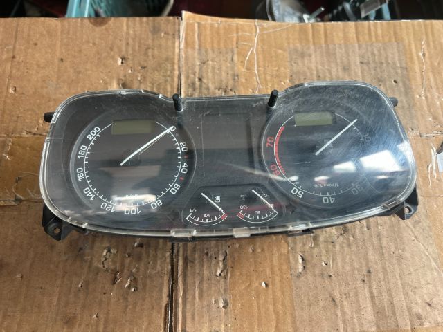 bontott SKODA OCTAVIA I Kilométeróra