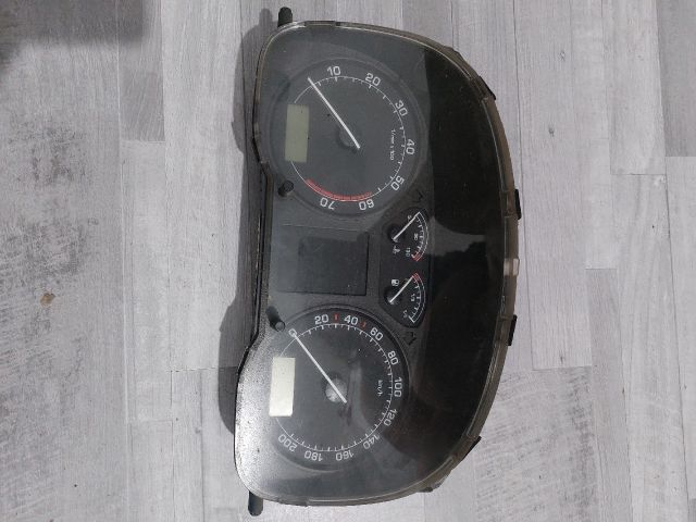 bontott SKODA OCTAVIA I Kilométeróra
