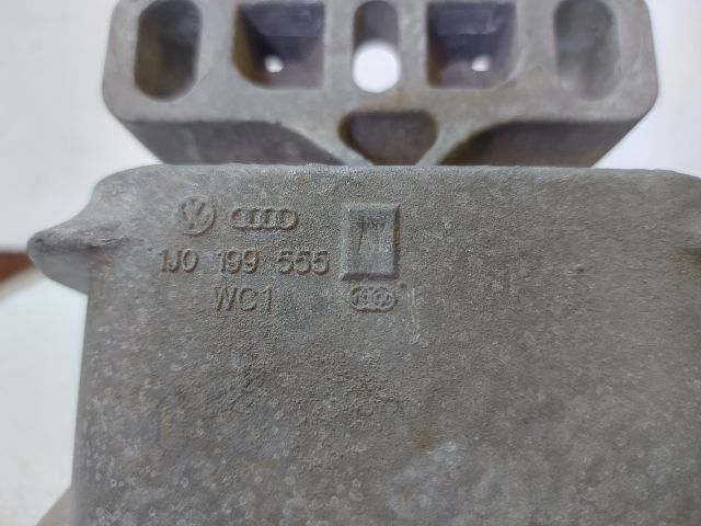 bontott SKODA OCTAVIA I Motor Tartó Bak (Fém)