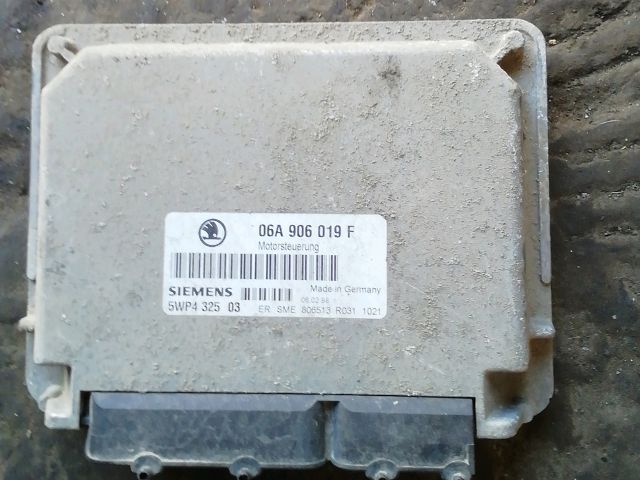 bontott SKODA OCTAVIA I Motorvezérlő