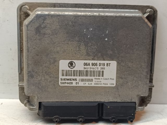 bontott SKODA OCTAVIA I Motorvezérlő