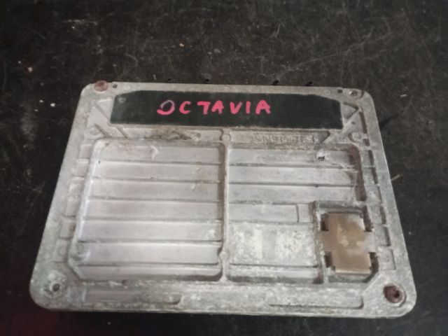 bontott SKODA OCTAVIA I Motorvezérlő