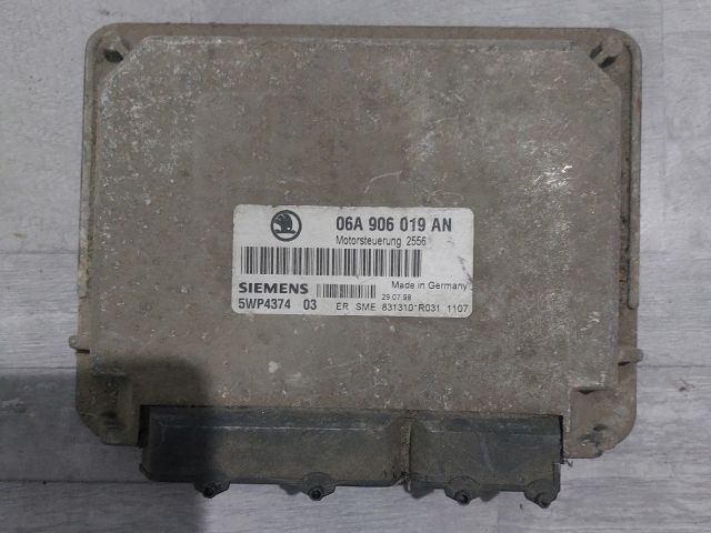 bontott SKODA OCTAVIA I Motorvezérlő