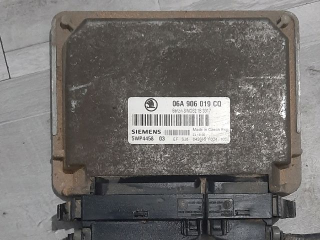 bontott SKODA OCTAVIA I Motorvezérlő