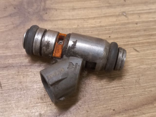 bontott SKODA OCTAVIA I Porlasztó (1 db)