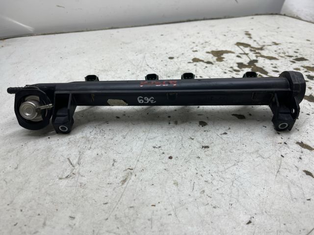 bontott SKODA OCTAVIA I Porlasztó Sor / Híd