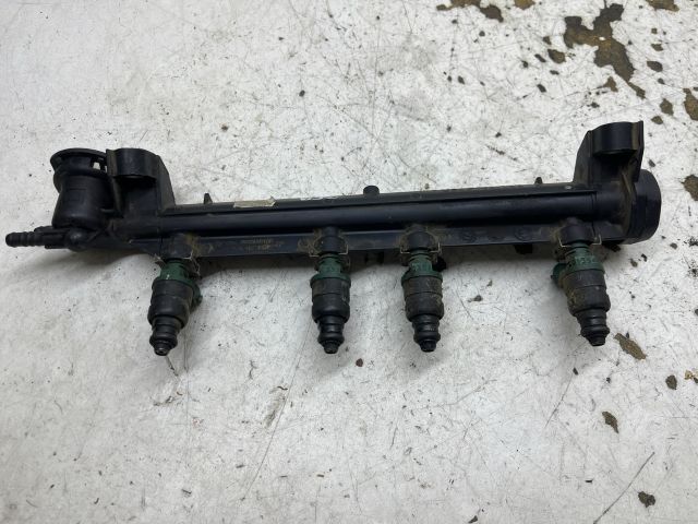 bontott SKODA OCTAVIA I Porlasztó Sor / Híd