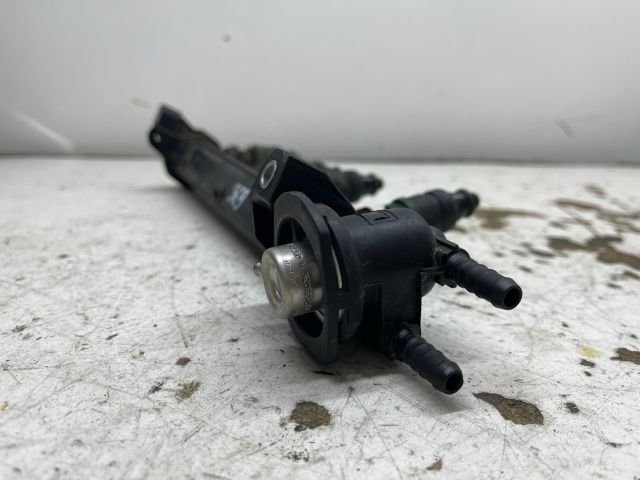 bontott SKODA OCTAVIA I Porlasztó Sor / Híd