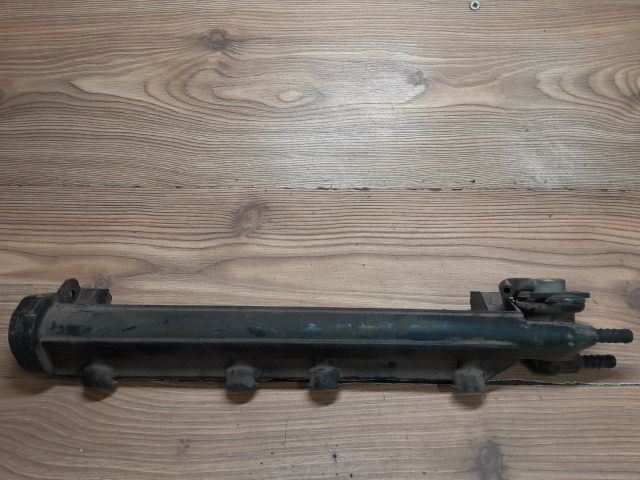 bontott SKODA OCTAVIA I Porlasztó Sor / Híd