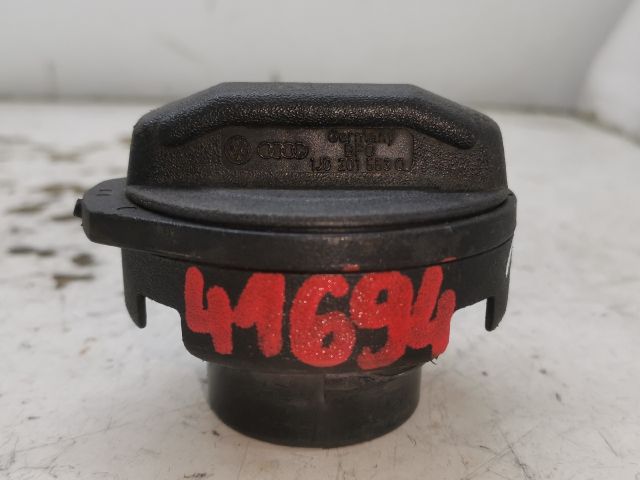 bontott SKODA OCTAVIA I Tanksapka