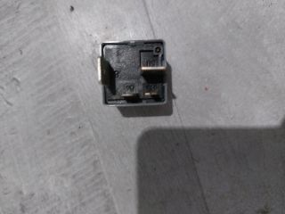 bontott SKODA OCTAVIA I Üzemanyag Szivattyú Relé