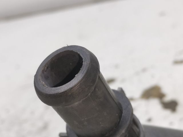 bontott SKODA OCTAVIA I Vízcső