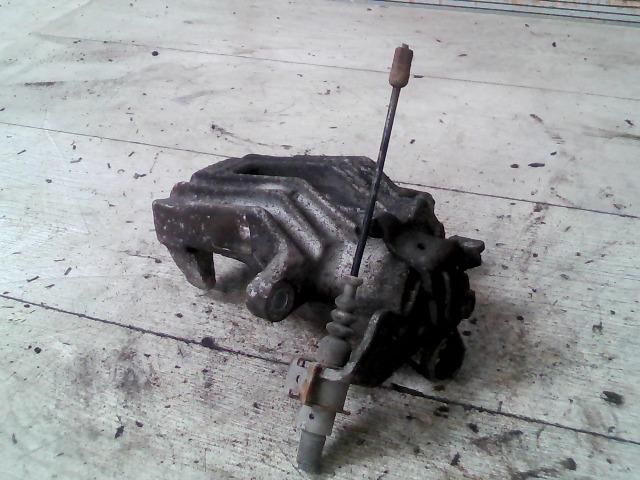 bontott SKODA OCTAVIA I Bal hátsó Féknyereg Munkahengerrel