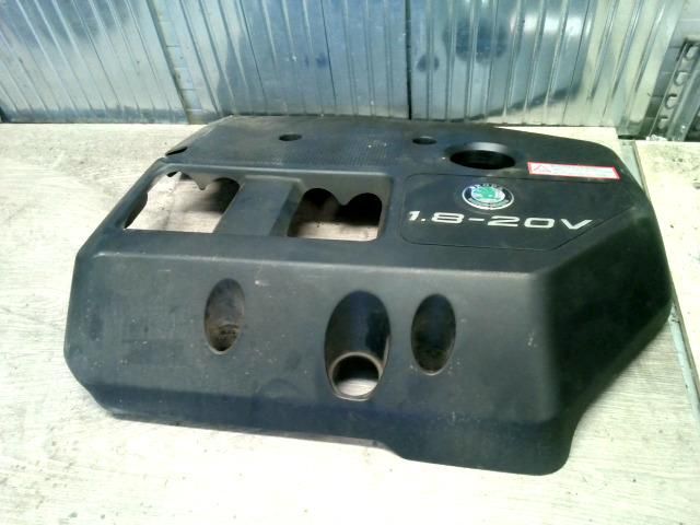 bontott SKODA OCTAVIA I Felső Motorburkolat