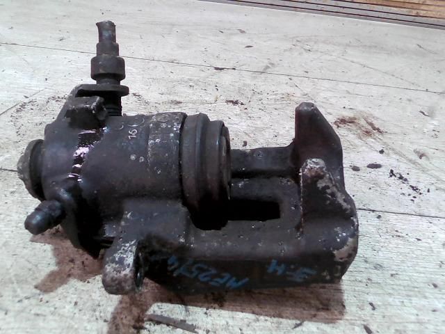 bontott SKODA OCTAVIA I Jobb hátsó Féknyereg Munkahengerrel