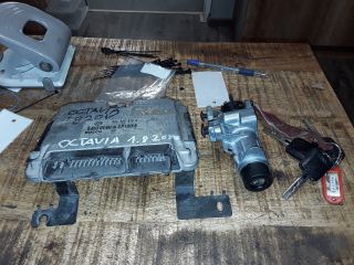 bontott SKODA OCTAVIA I Motorvezérlő