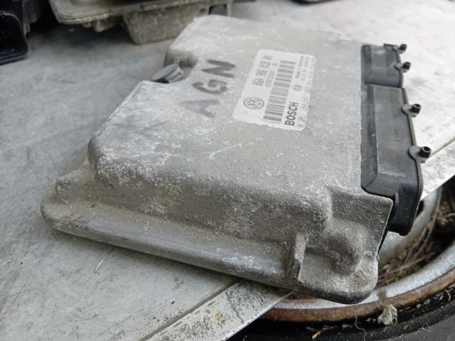 bontott SKODA OCTAVIA I Motorvezérlő