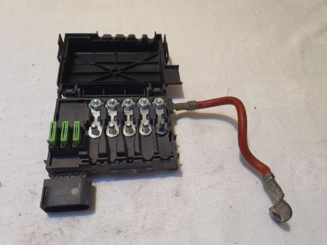 bontott SKODA OCTAVIA I Biztosítéktábla Motortér